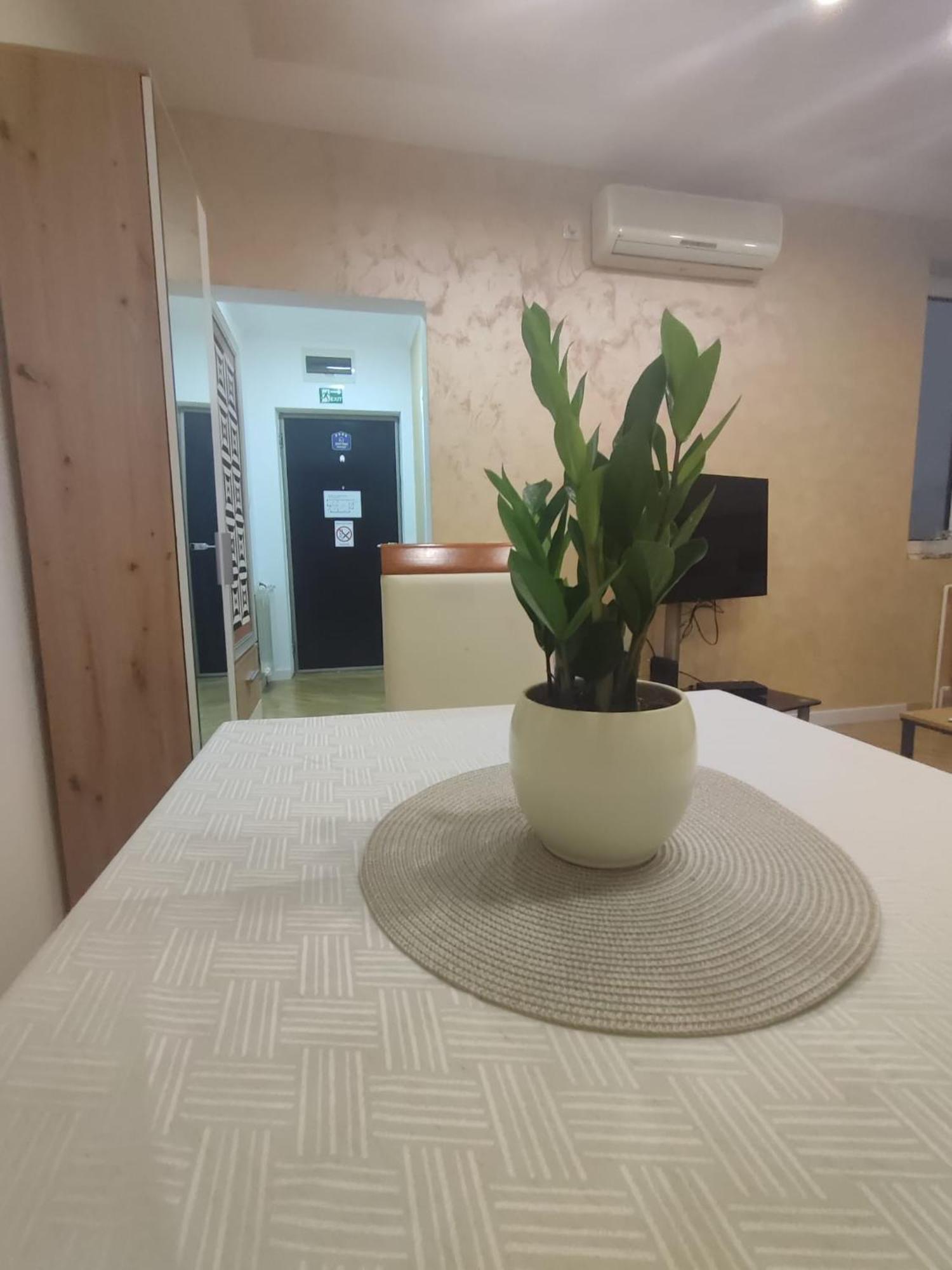City Lights Lux Apartment Белград Екстериор снимка
